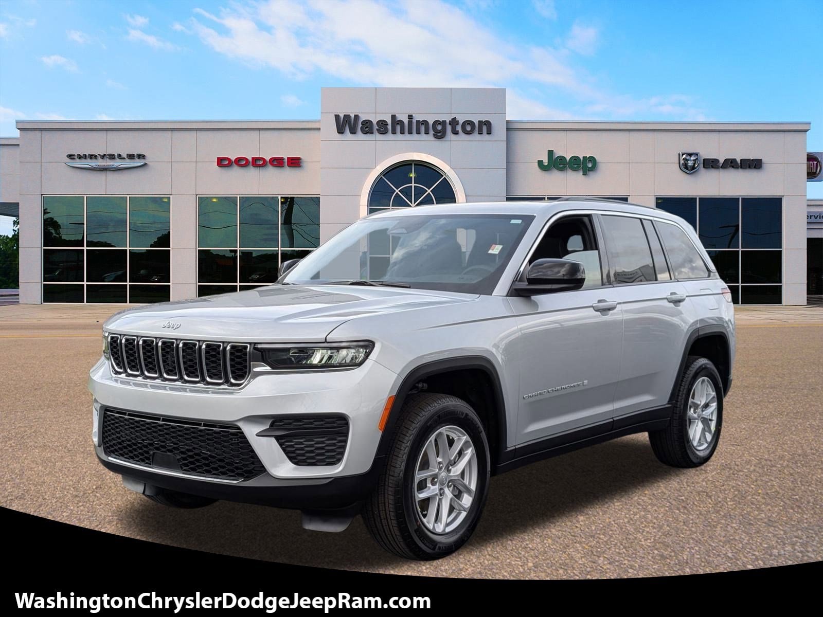 2025 Jeep Grand Cherokee Laredo's photo