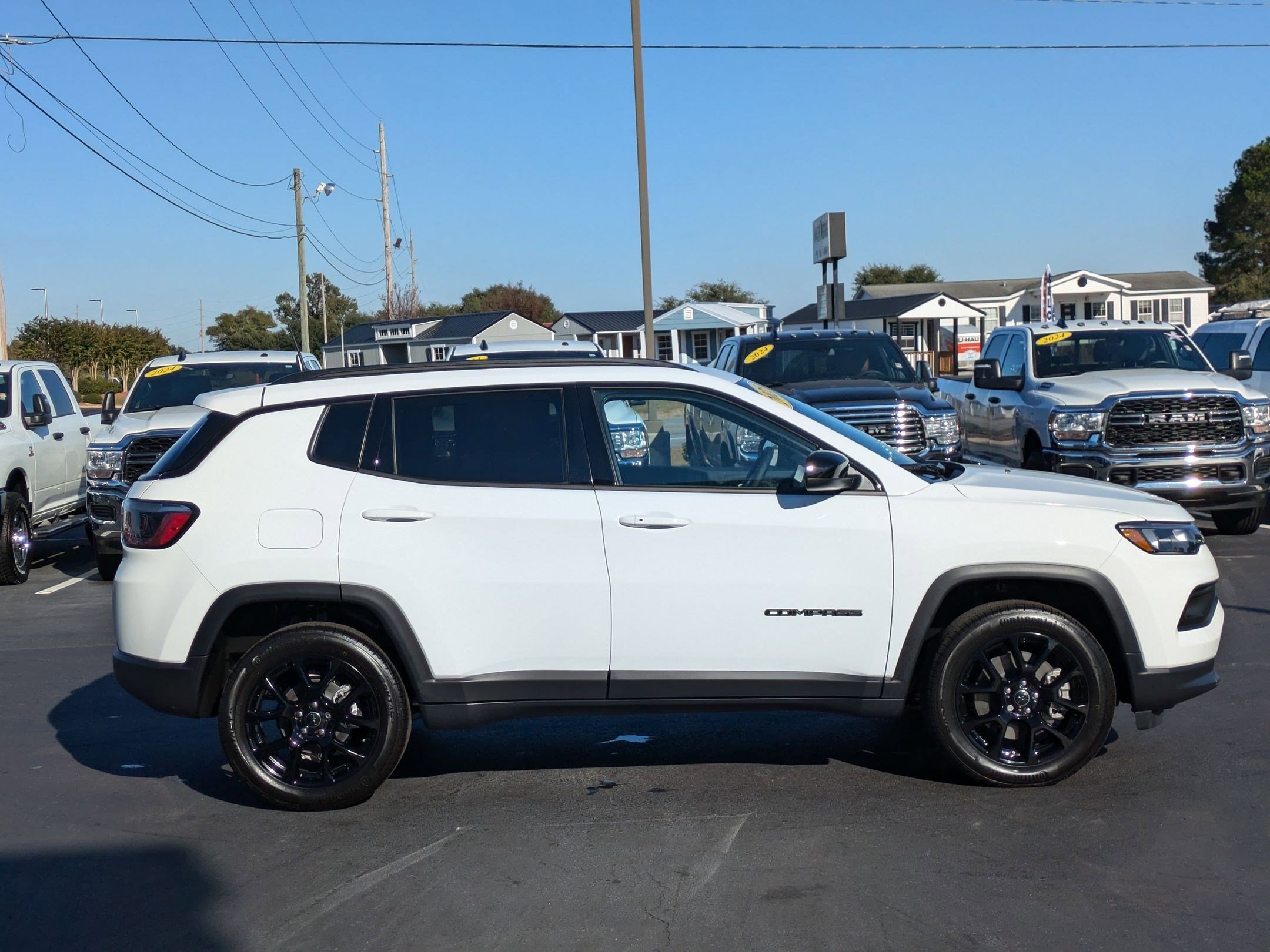 2025 Jeep Compass Latitude photo 4