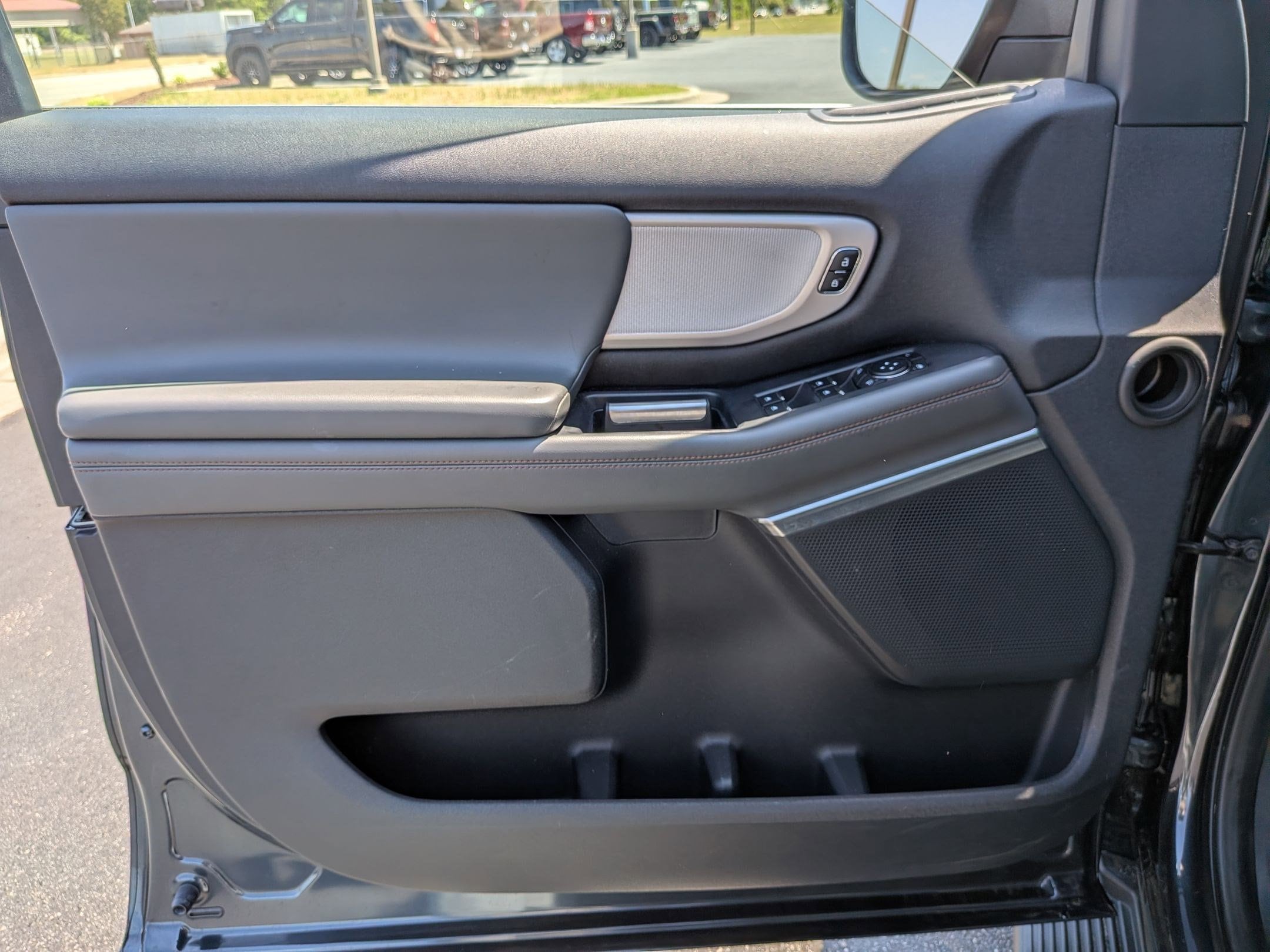 2025 Ford Expedition Active - Photo 10