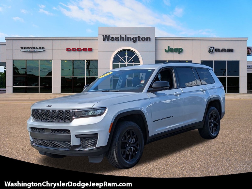 Used 2024 Jeep Grand Cherokee L Laredo SUV