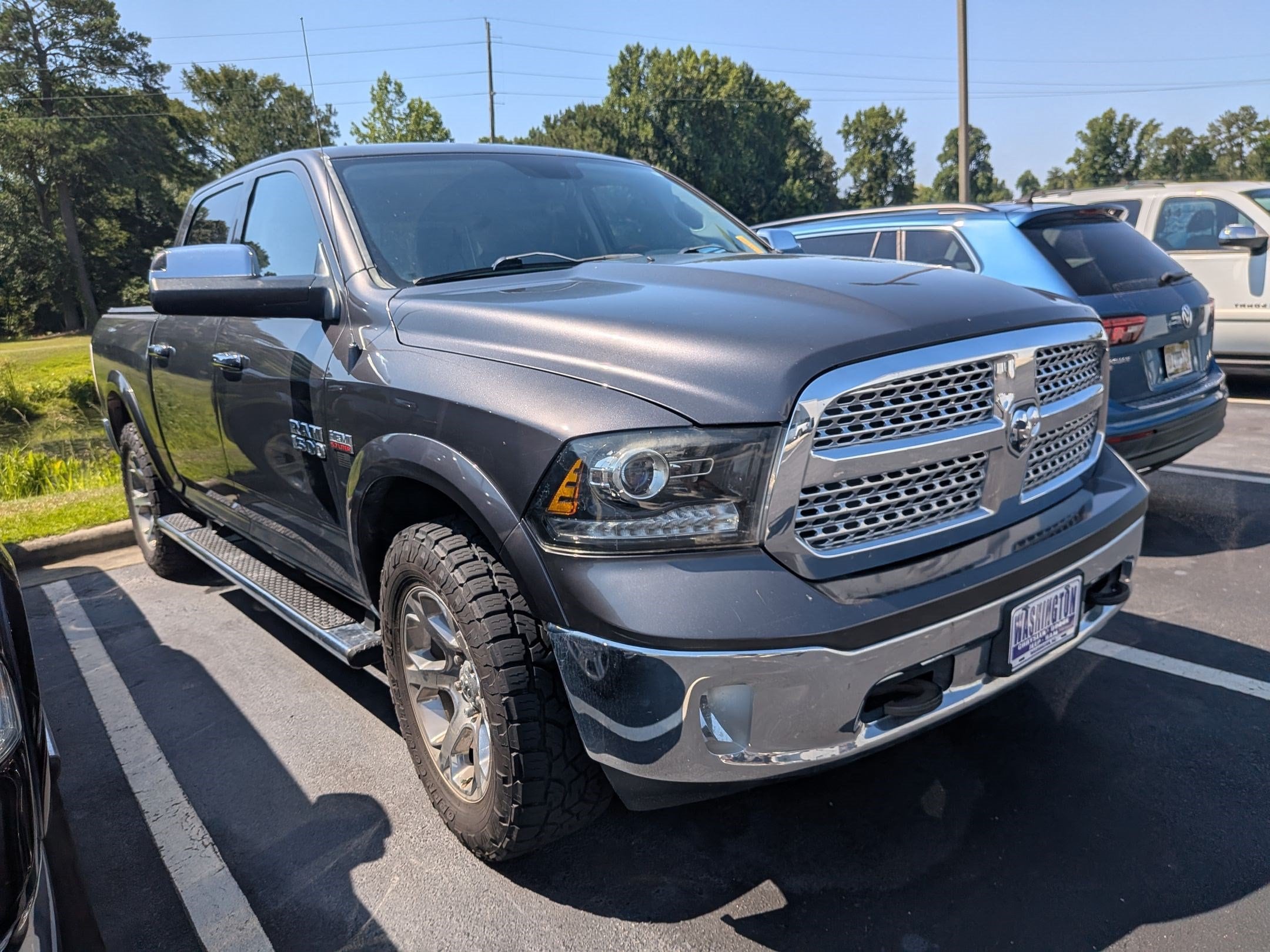 View vehicle photo 3