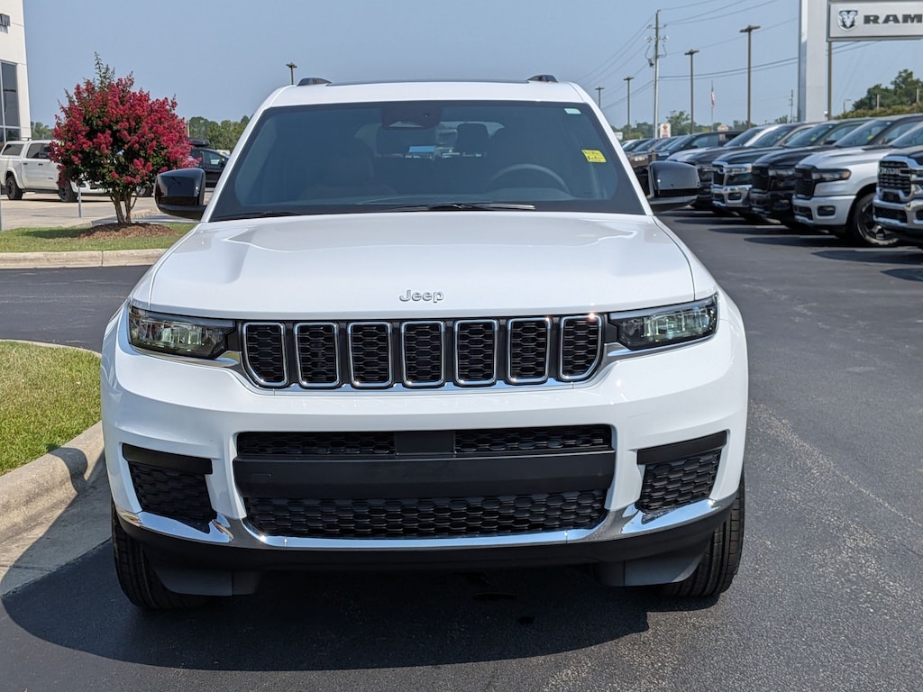 New 2026 Jeep Grand Cherokee L Laredo Sport Utility