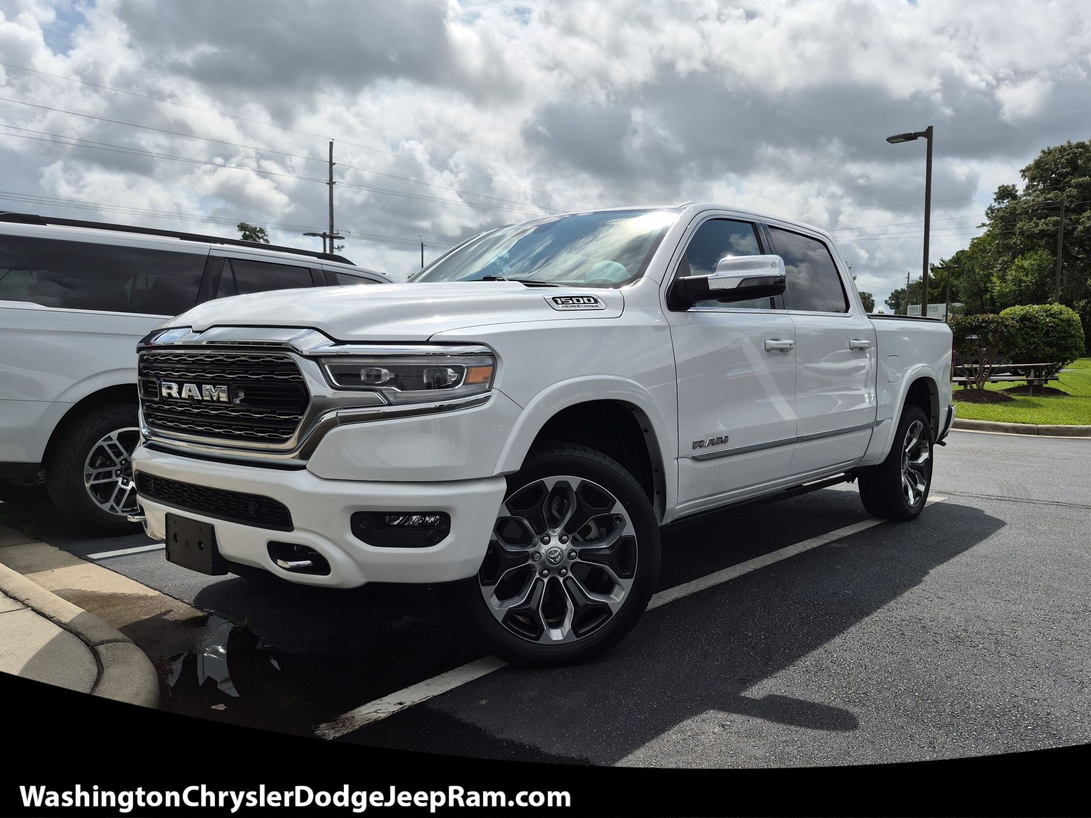 Ivory White Tri-Coat Pearlcoat 2023 RAM 1500 Pickup Truck Four-Wheel Drive Automatic