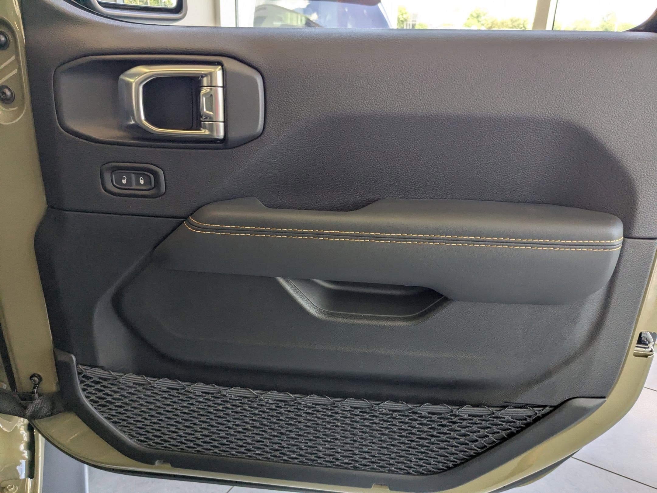 2025 Jeep Wrangler 4-Door Rubicon 392 Final Edition - Photo 37