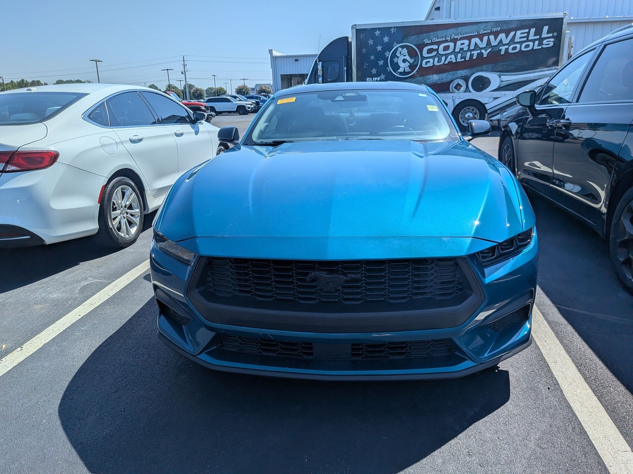 View vehicle photo 2