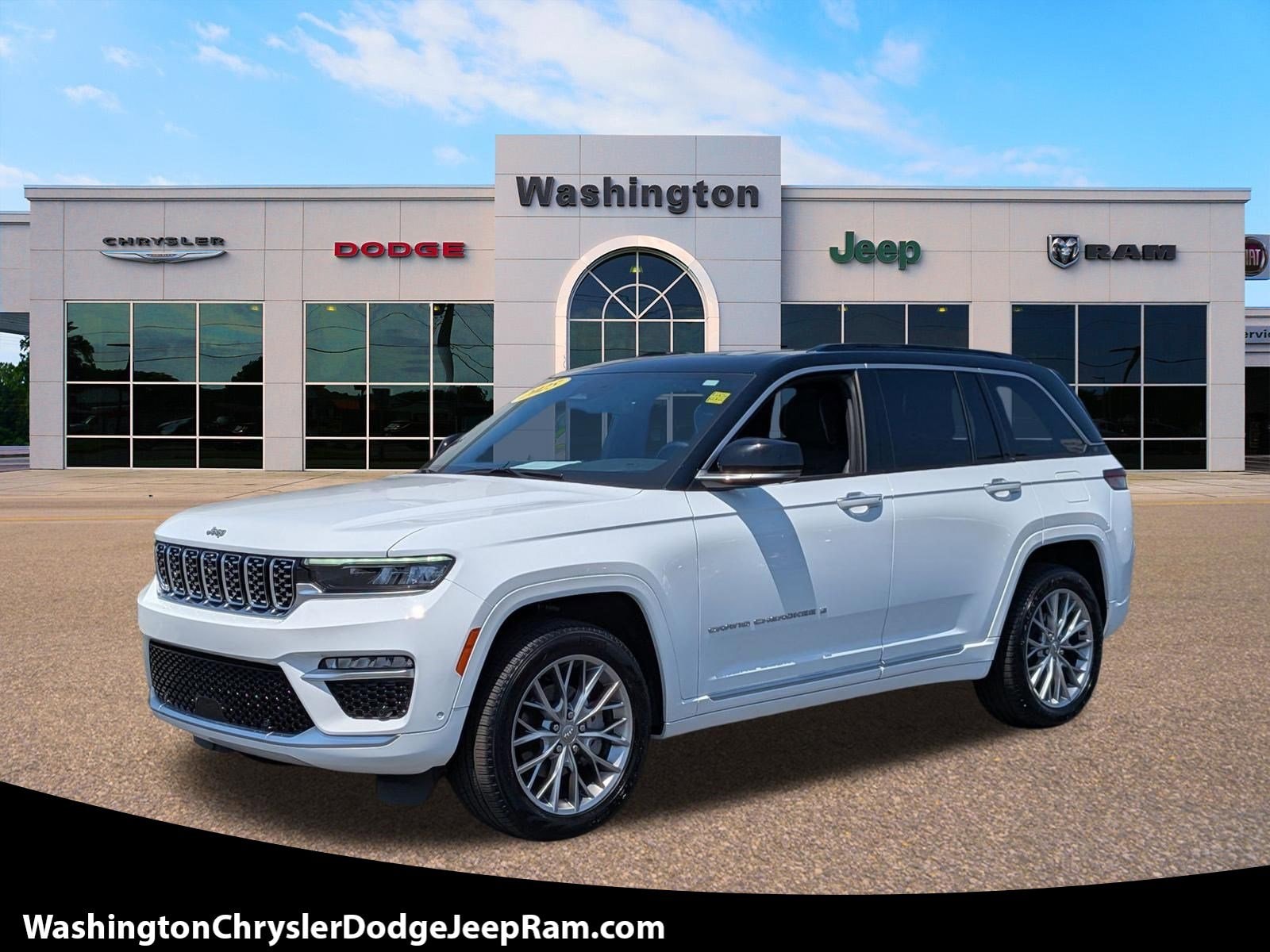 2025 Jeep Grand Cherokee Summit 4x4's photo