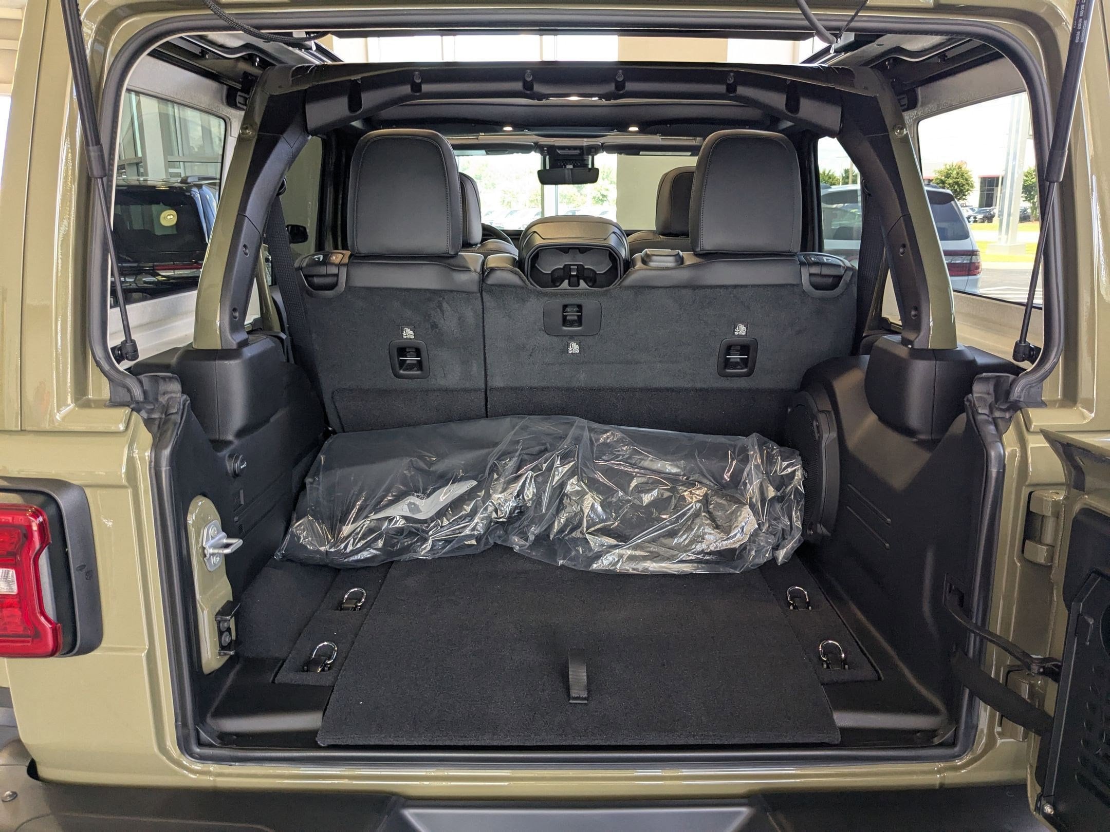 2025 Jeep Wrangler 4-Door Rubicon 392 Final Edition - Photo 29