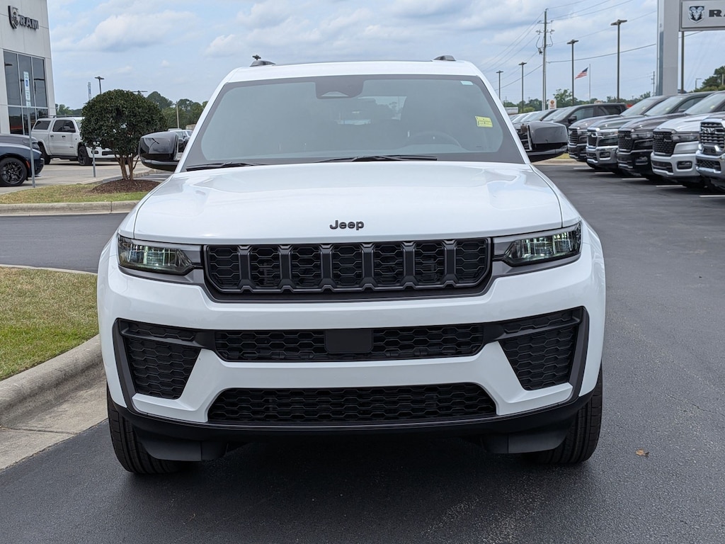 New 2026 Jeep Grand Cherokee L Laredo Sport Utility