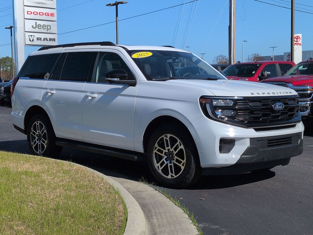 Used 2025 Ford Expedition Active SUV