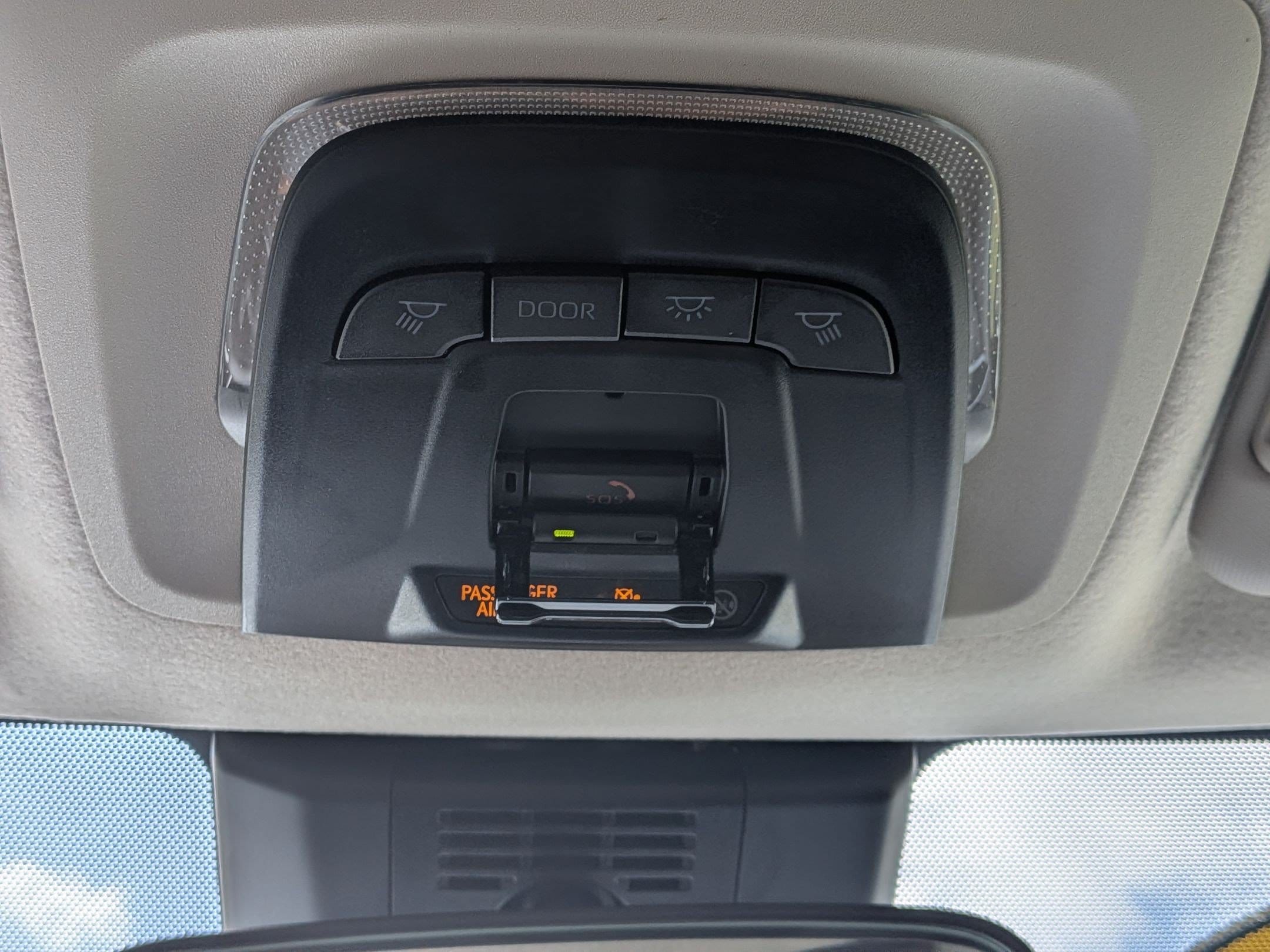 2025 Toyota Corolla LE - Photo 17