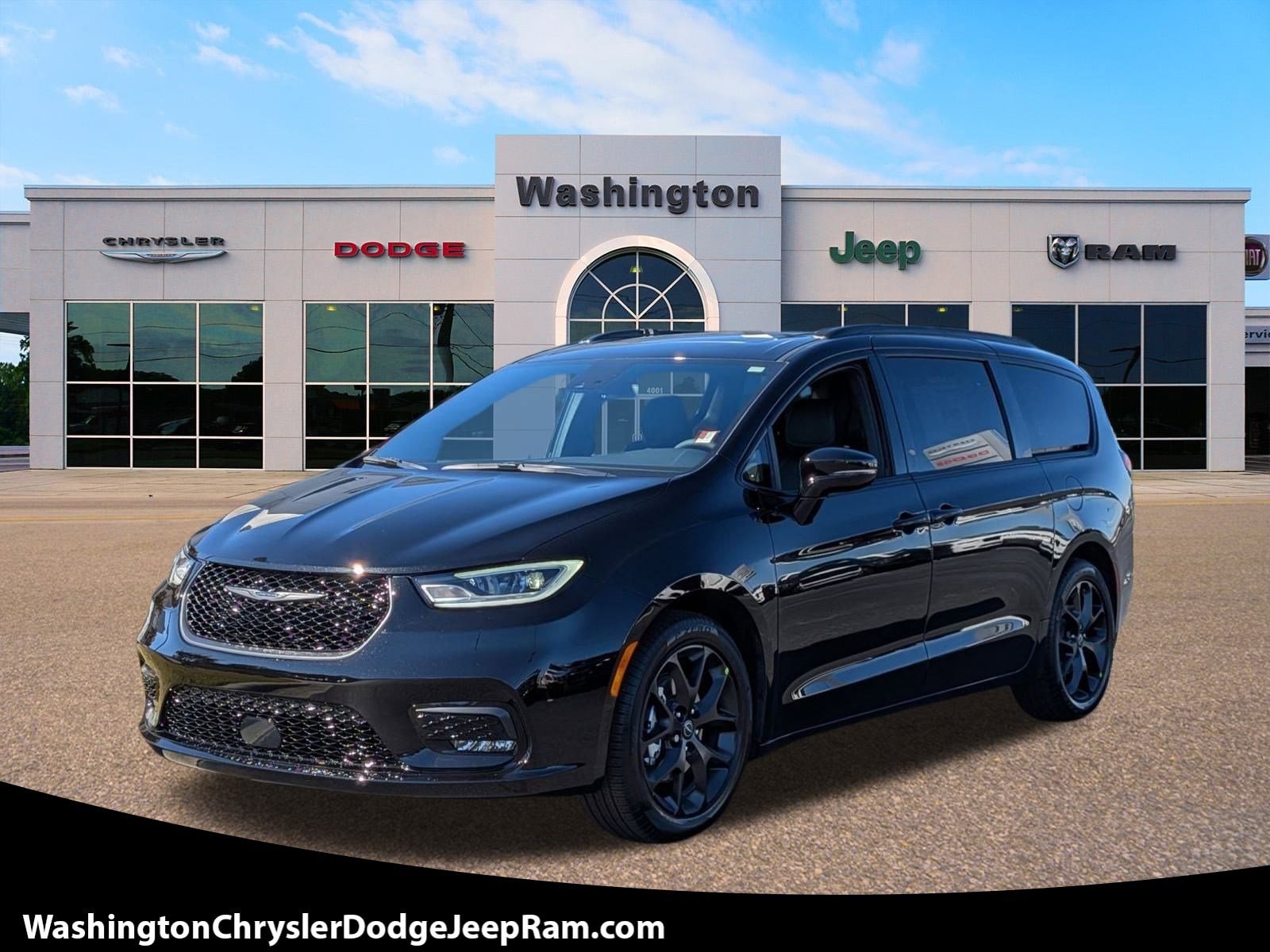 2026 Chrysler Pacifica Select's photo