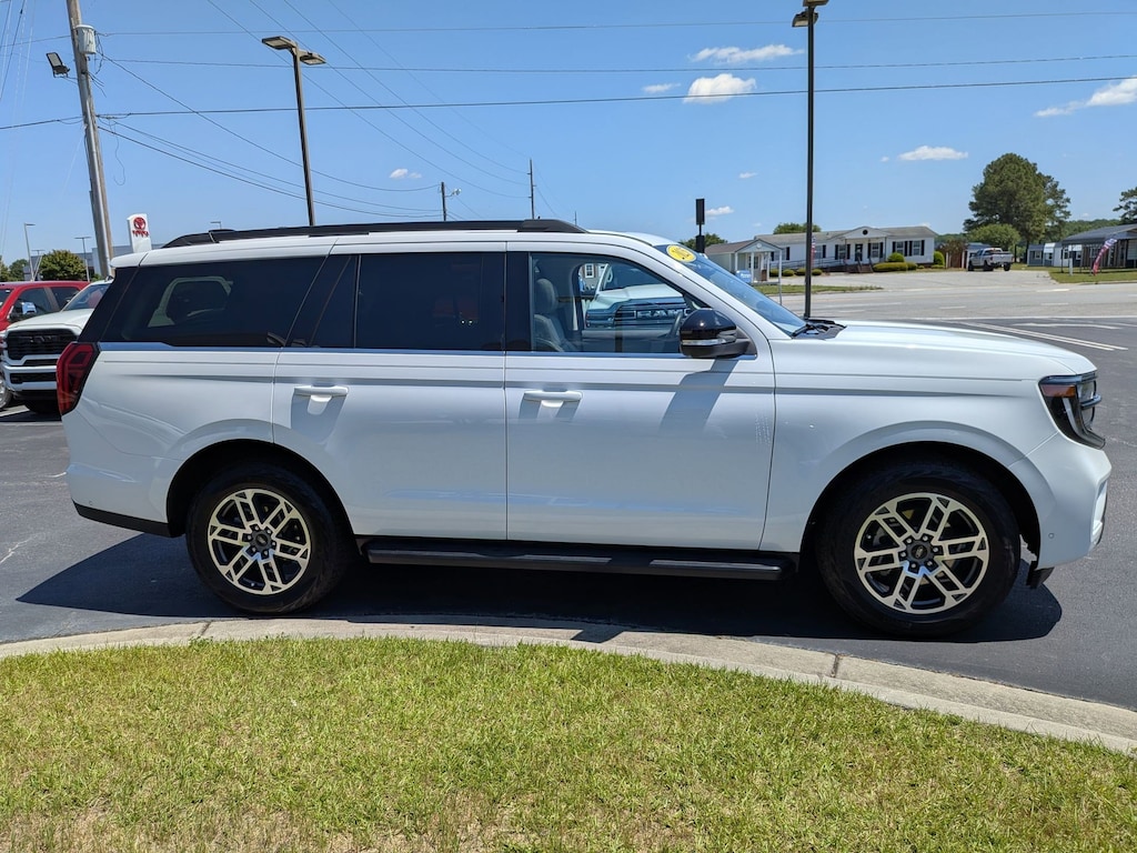 Used 2025 Ford Expedition Active SUV