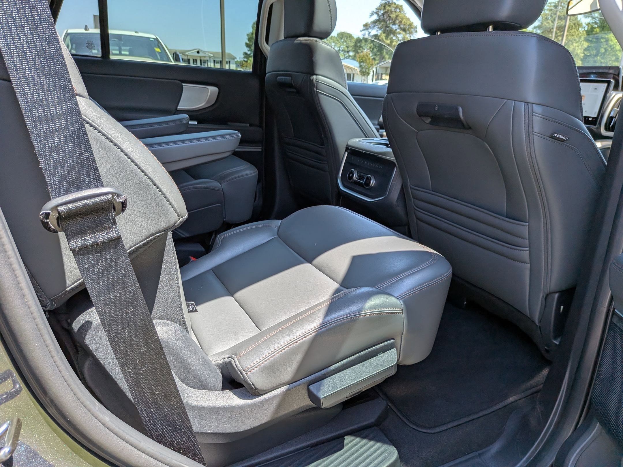 2025 Ford Expedition Active - Photo 21