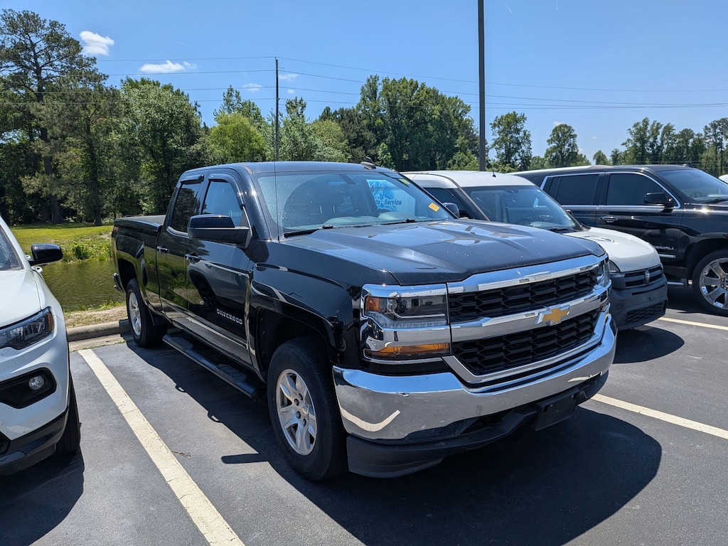Used 2018 Chevrolet Silverado 1500 LT w/1LT Truck Double Cab