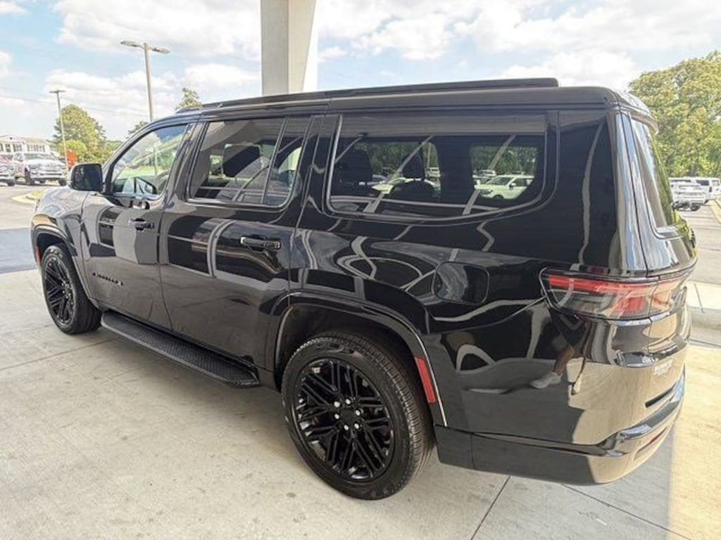 Used 2024 Jeep Wagoneer Series II SUV