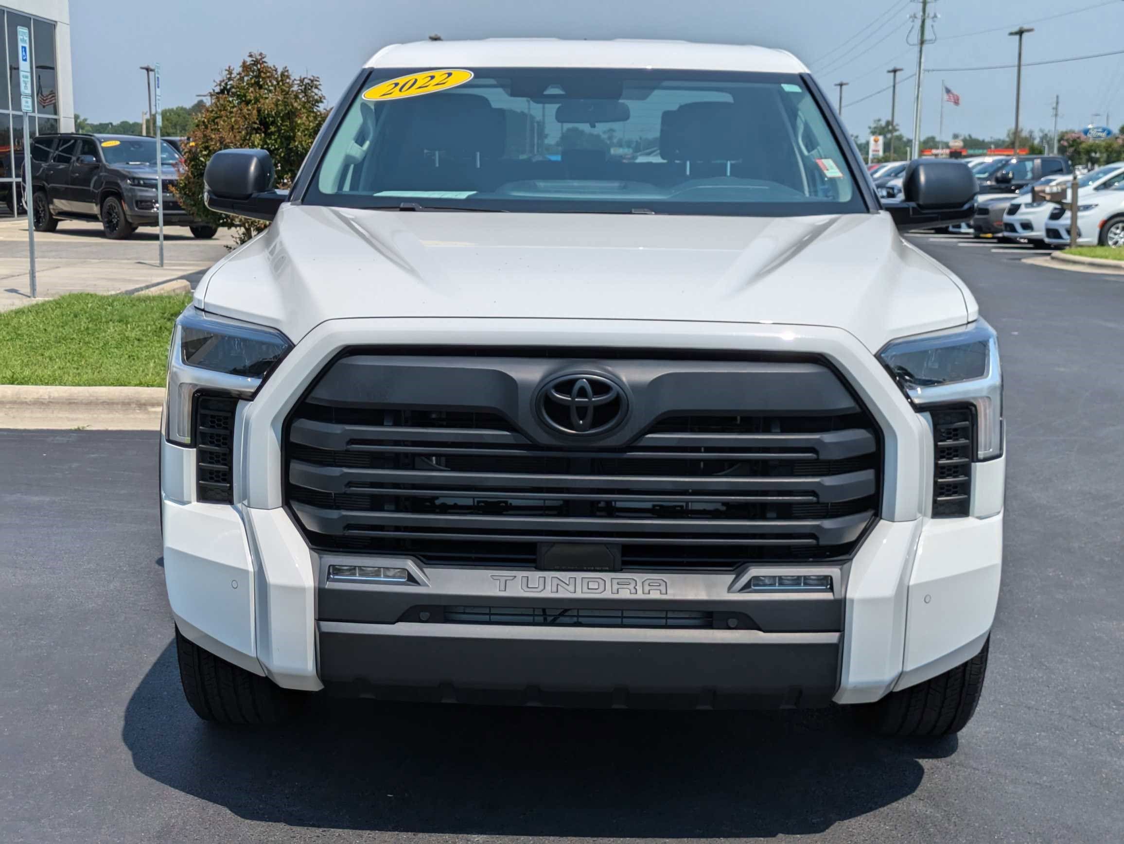 Used 2022 Toyota Tundra SR5 with VIN 5TFLA5AB2NX010437 for sale in Washington, NC