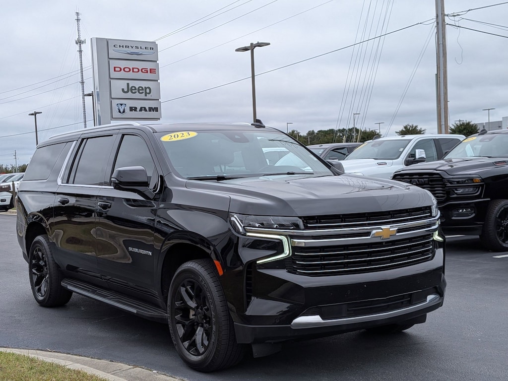 Used 2023 Chevrolet Suburban LT SUV