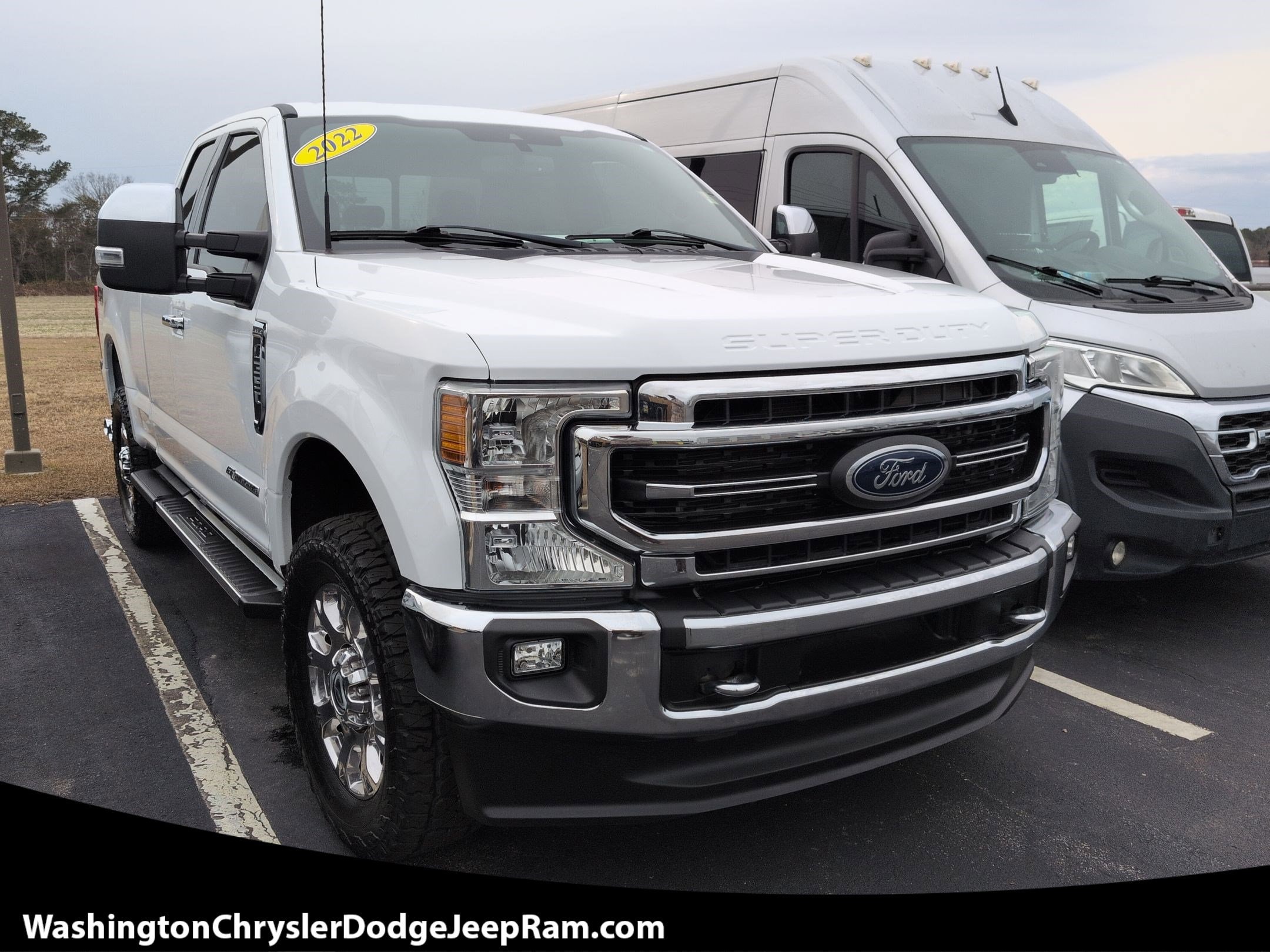 2022 Ford F-350 Super Duty Lariat's photo