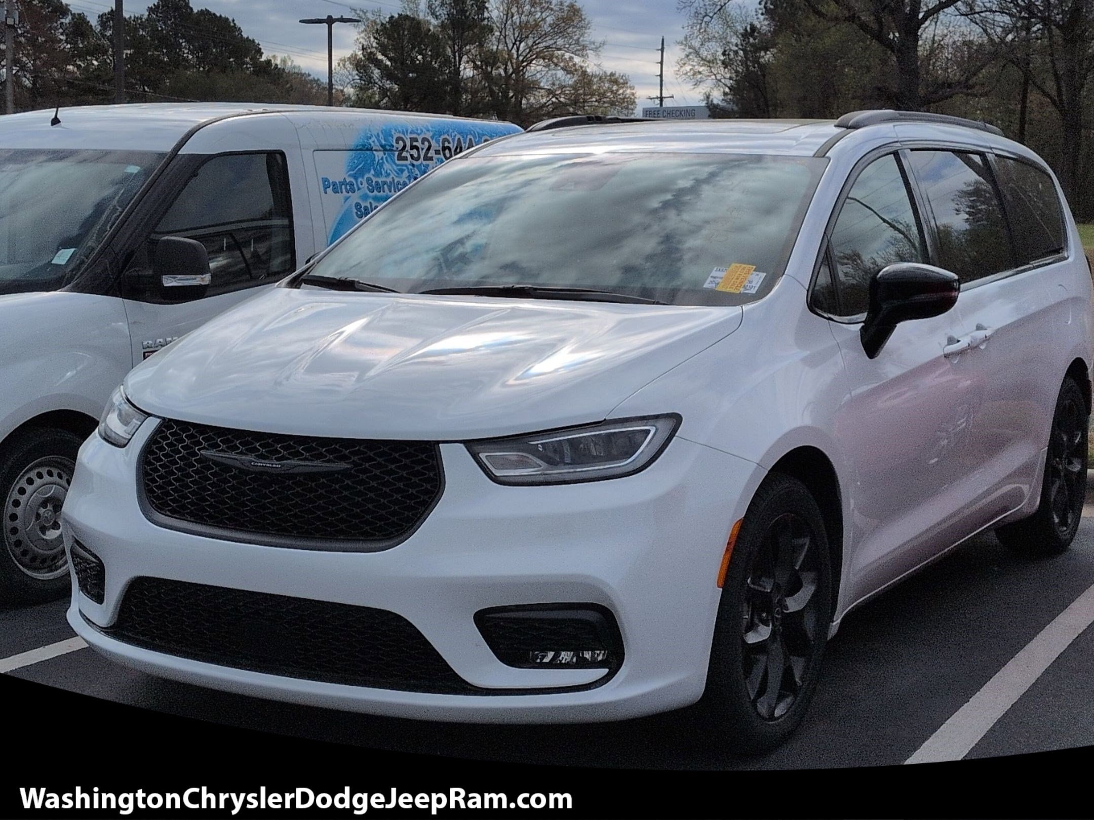 2025 Chrysler Pacifica Limited FWD