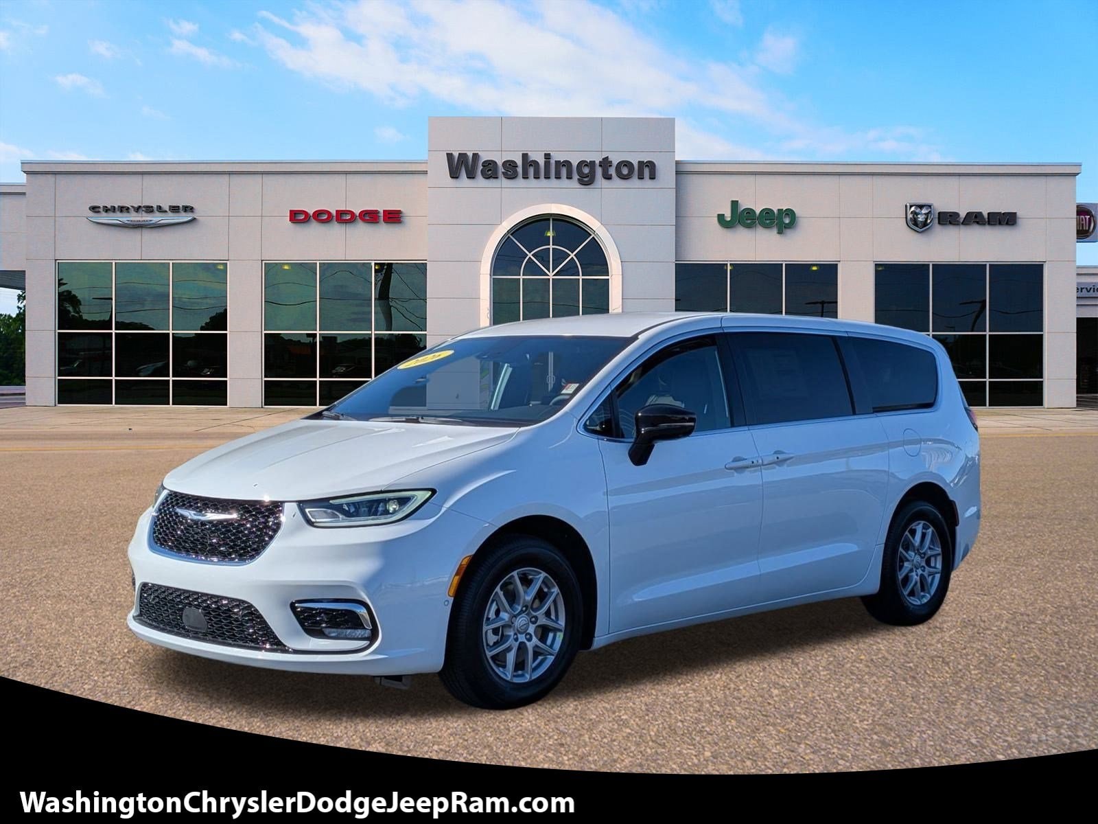 2026 Chrysler Pacifica Select's photo