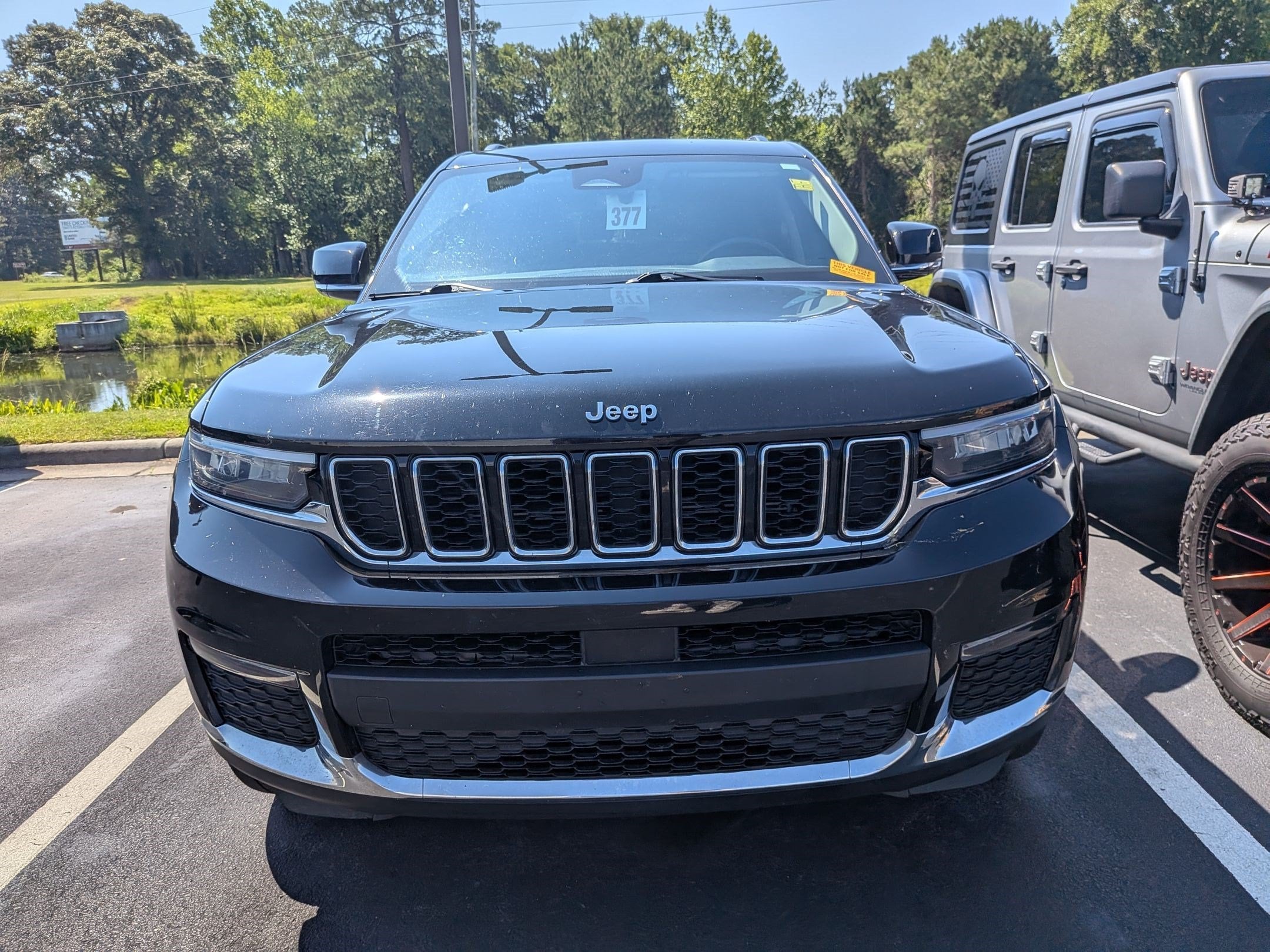 View vehicle photo 2