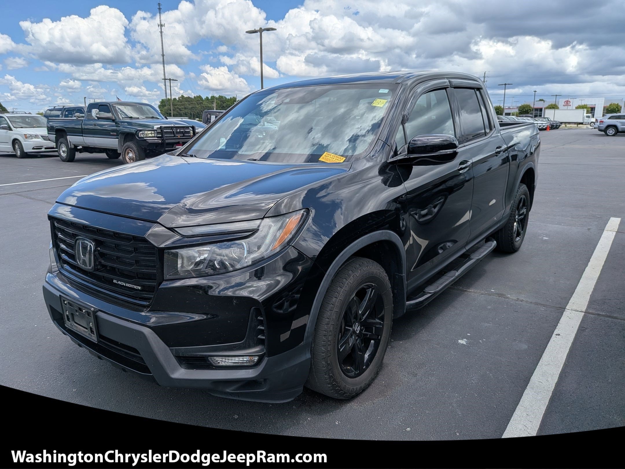 2022 Honda Ridgeline Black Edition's photo