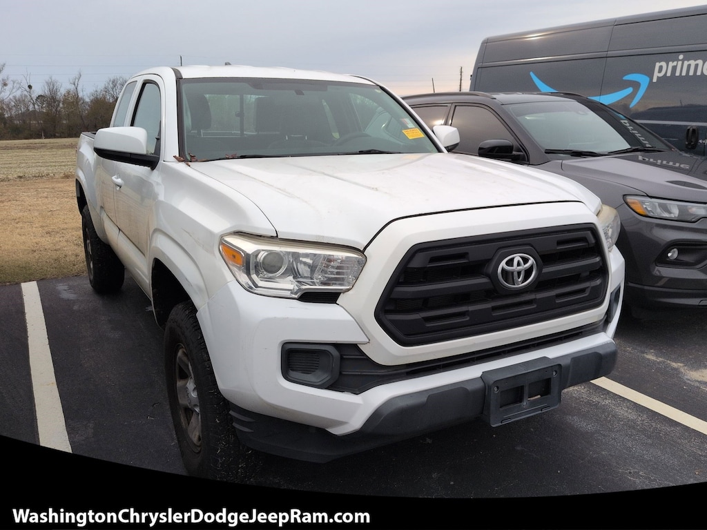 Used 2017 Toyota Tacoma Truck Access Cab