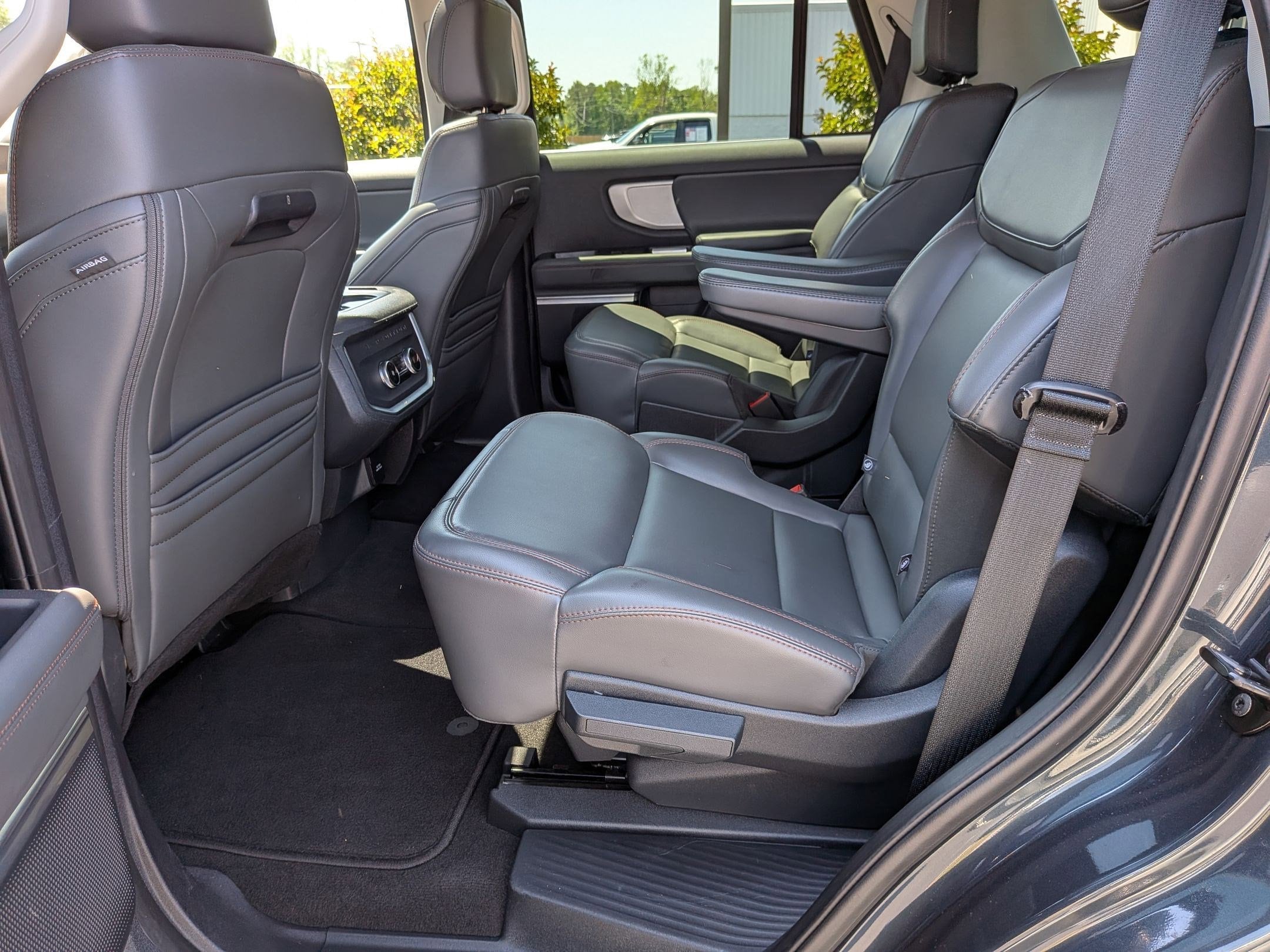 2025 Ford Expedition Active - Photo 17