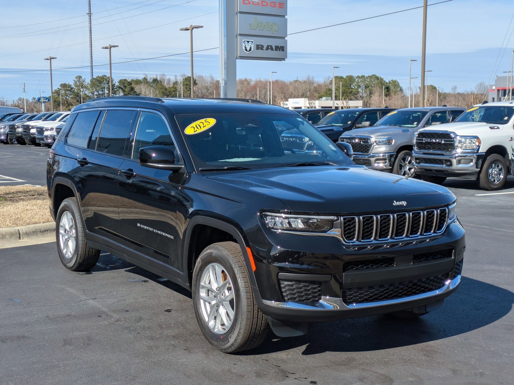 2025 Jeep Grand Cherokee L photo 3