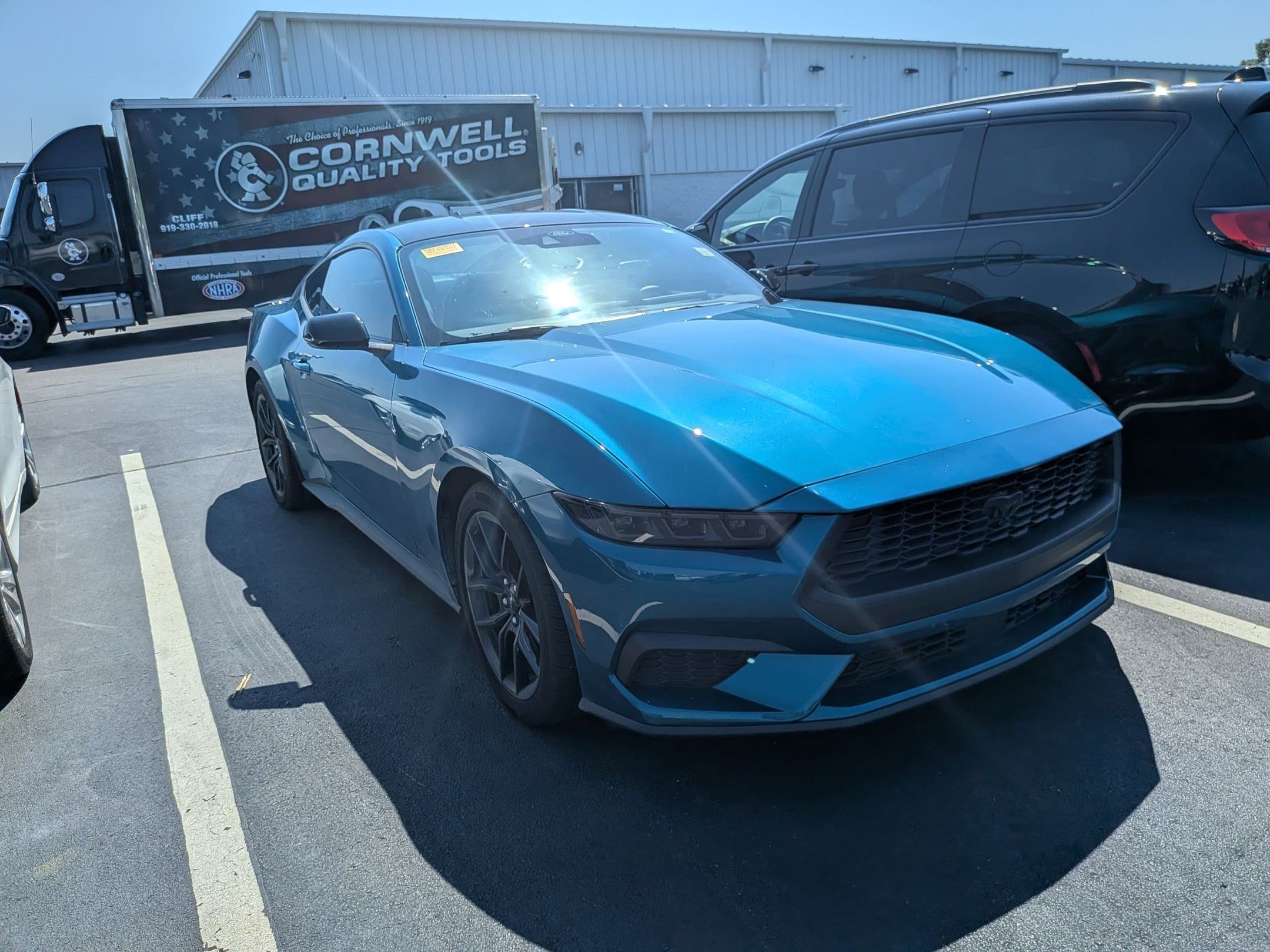 View vehicle photo 3
