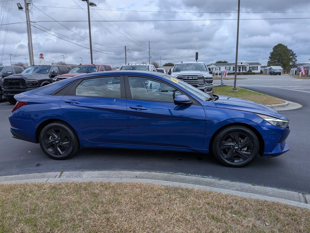 Used 2021 Hyundai Elantra SEL Sedan