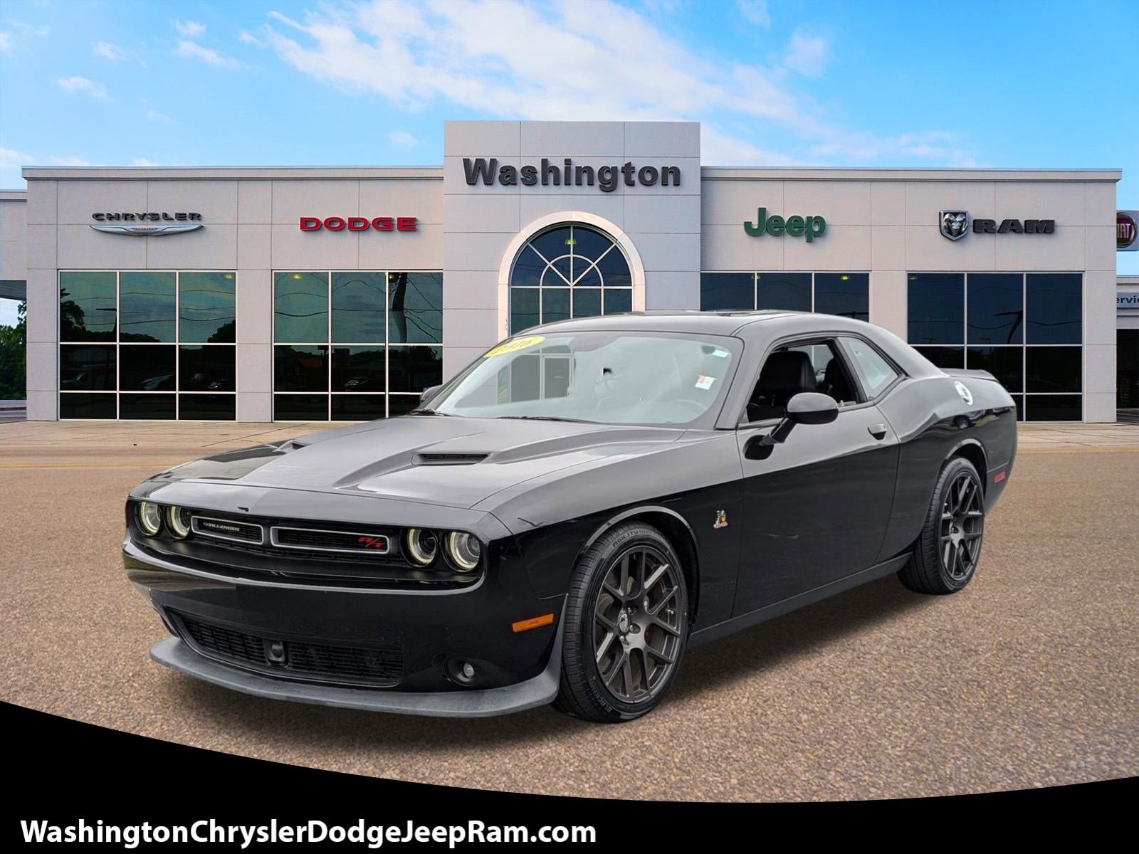 2016 Dodge Challenger Scat Pack's photo