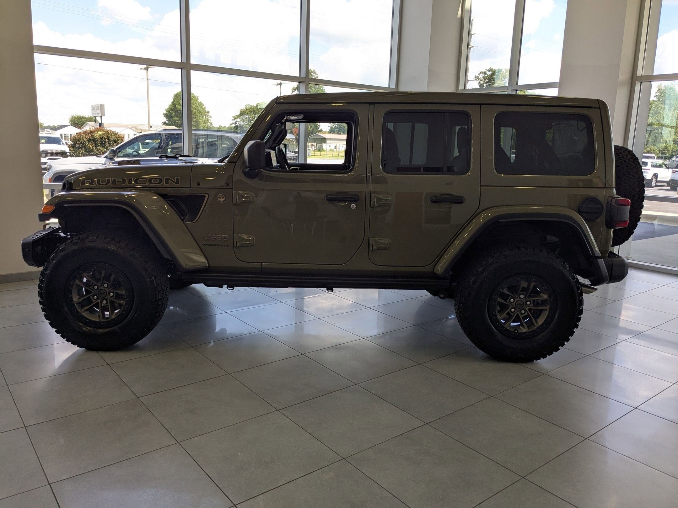 2025 Jeep Wrangler 4-Door Rubicon 392 Final Edition - Photo 7