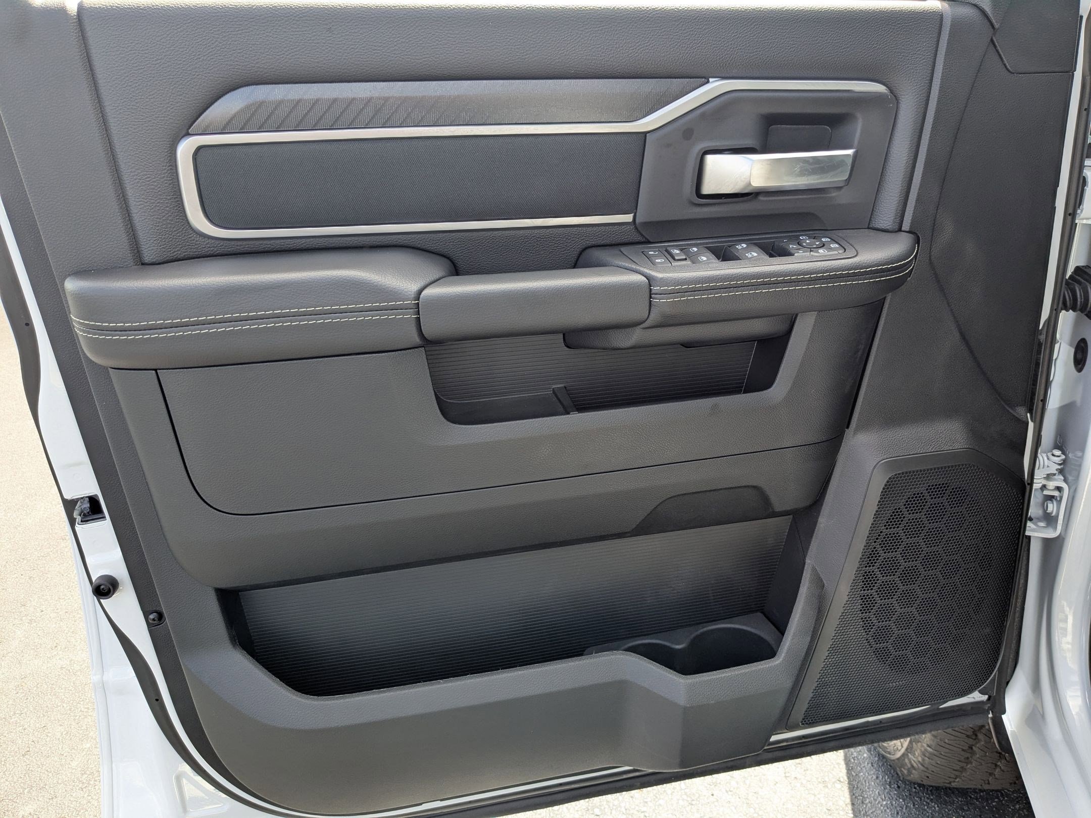 2026 RAM 2500 Big Horn - Photo 10