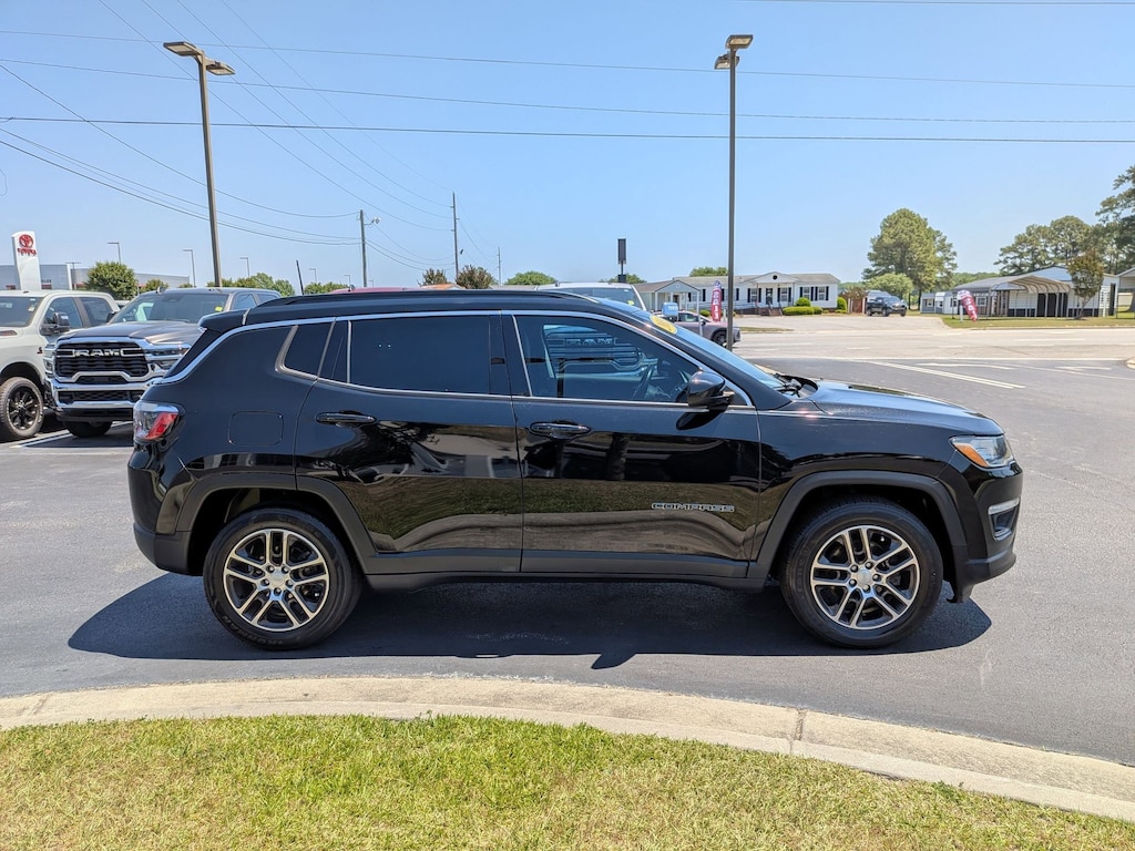 Used 2019 Jeep Compass Latitude FWD SUV