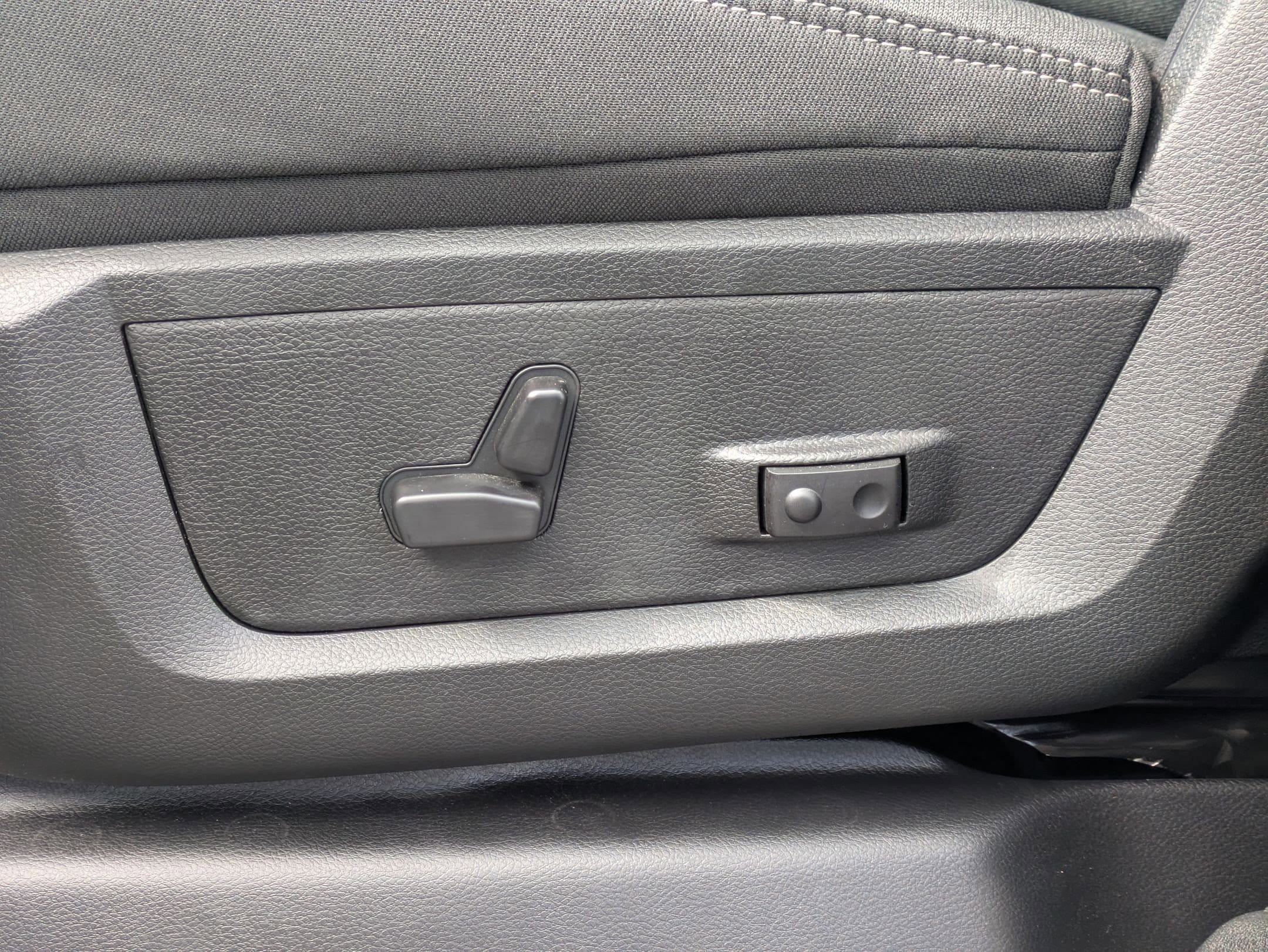 2026 RAM 2500 Big Horn - Photo 13