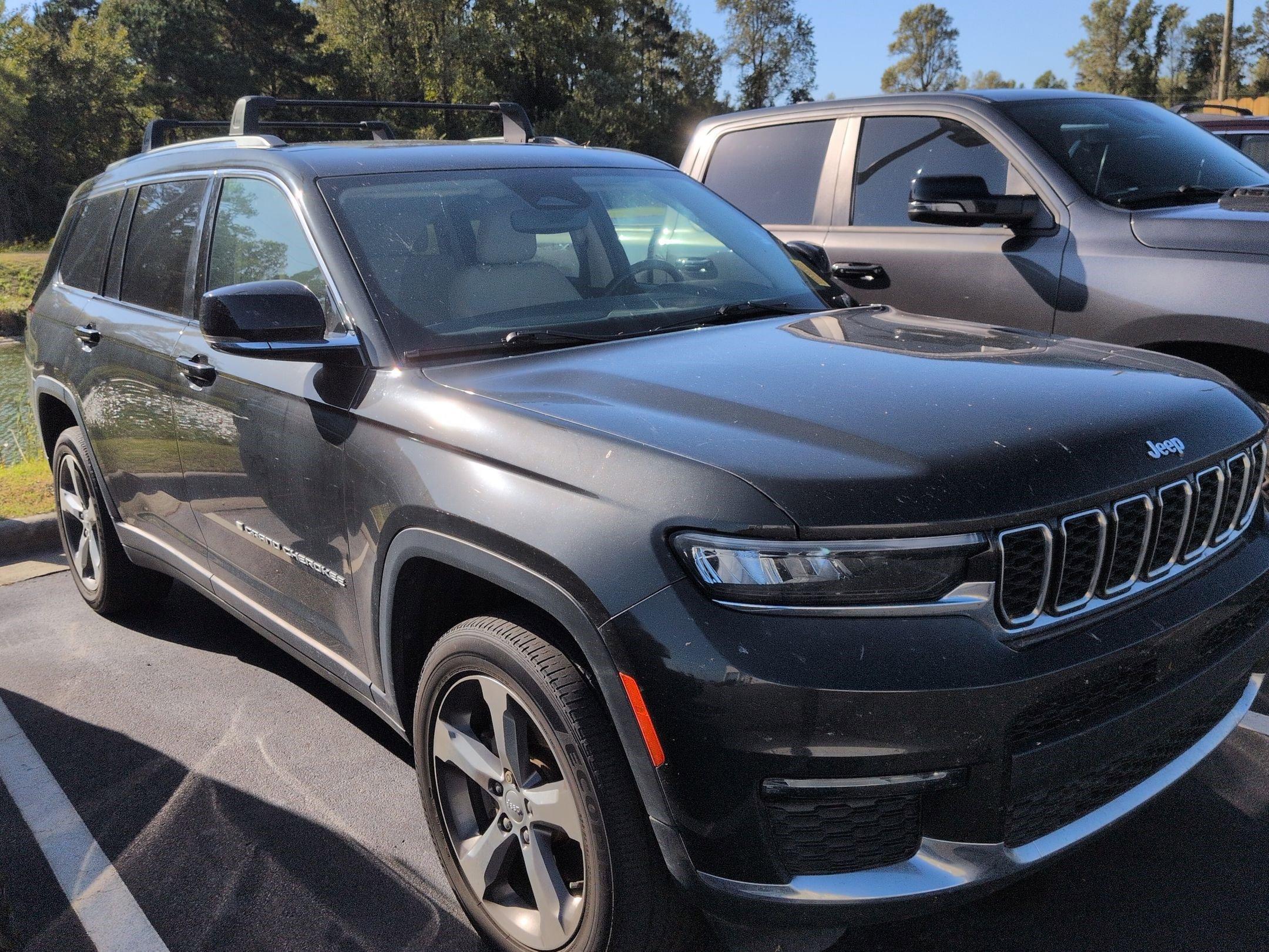2021 Jeep Grand Cherokee Limited photo 3