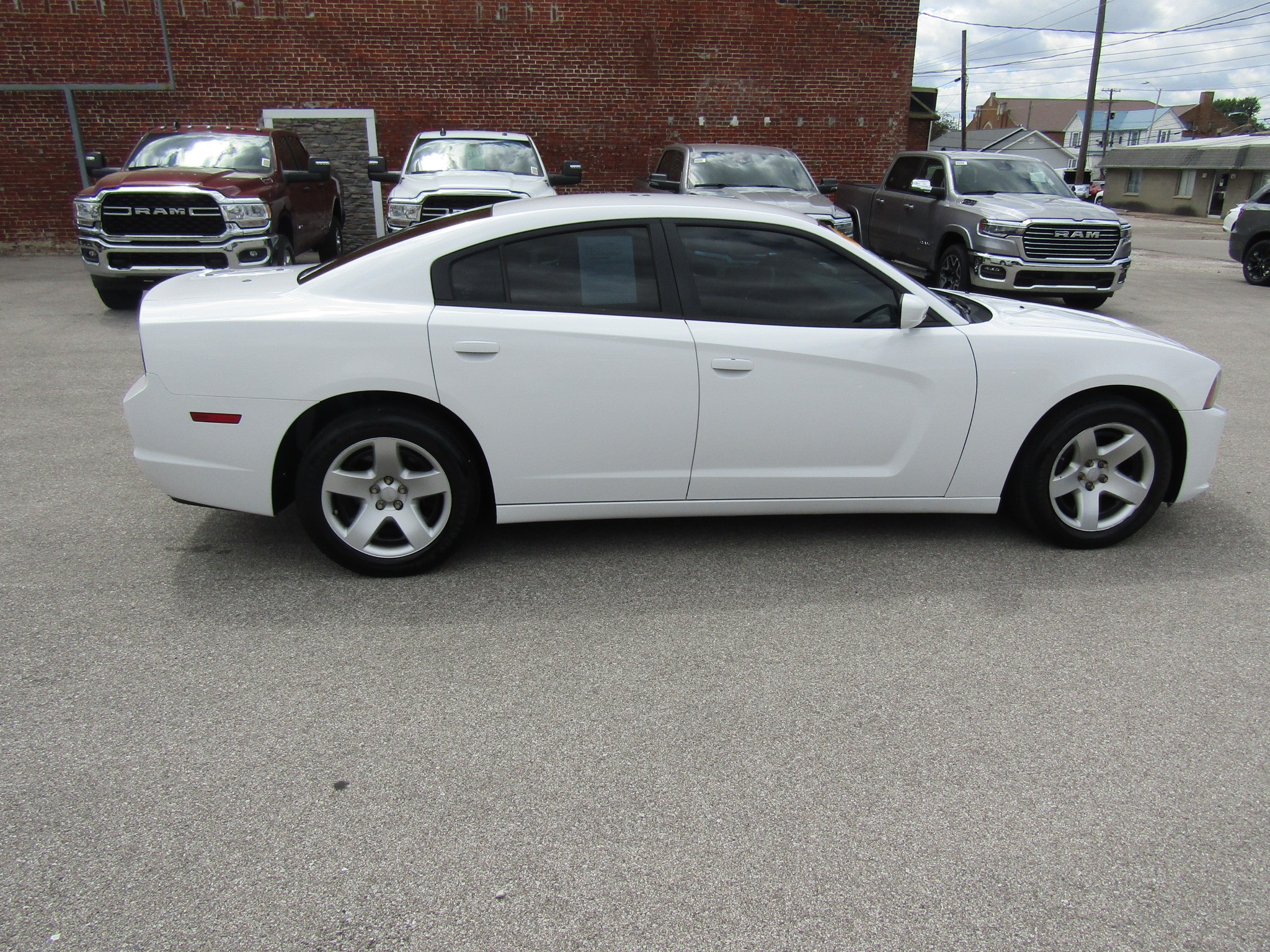 Used 2014 Dodge Charger Police with VIN 2C3CDXAT5EH243619 for sale in Washington, IN