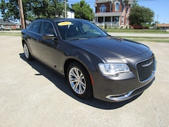 2018 Chrysler 300 Touring Car