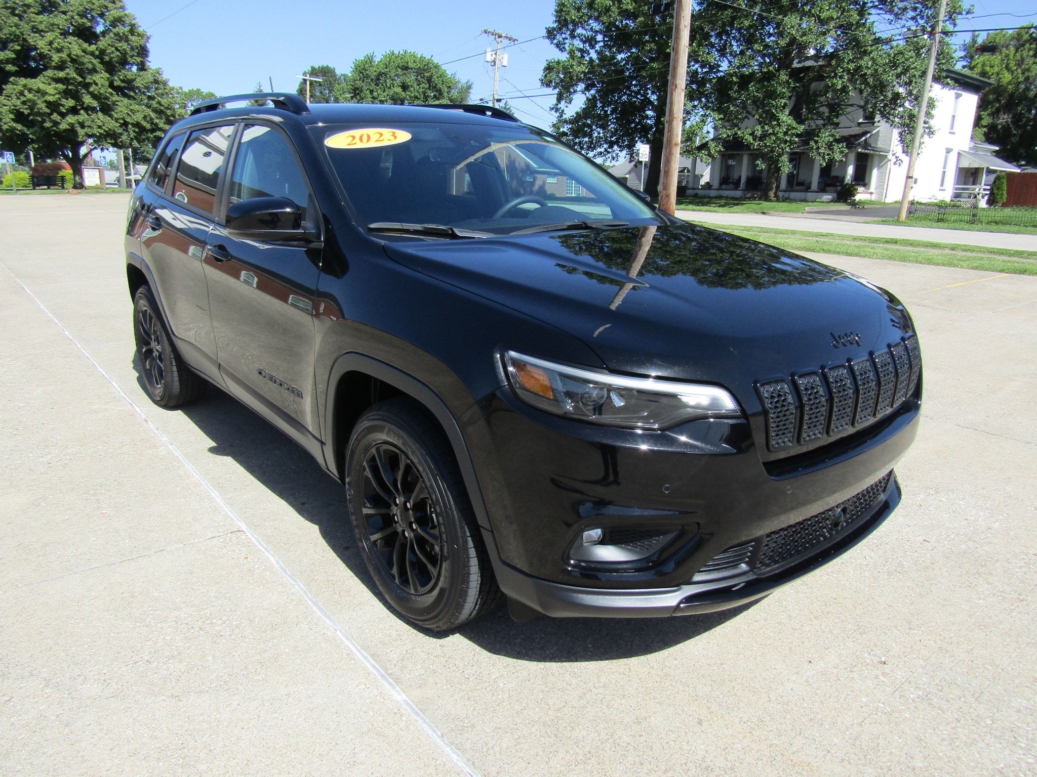 2023 Jeep Cherokee Altitude Lux