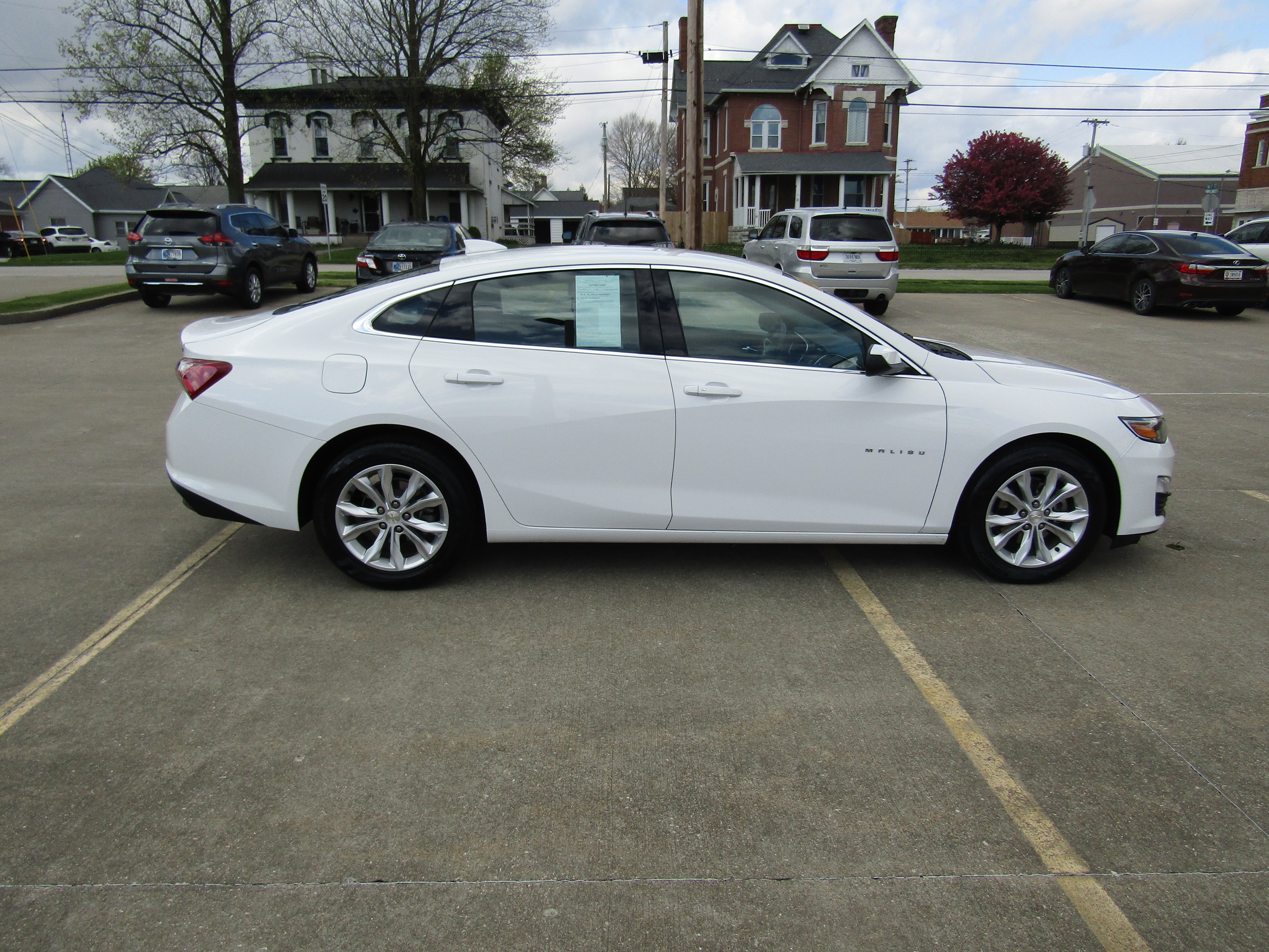 Used 2020 Chevrolet Malibu 1LT with VIN 1G1ZD5ST4LF123746 for sale in Washington, IN