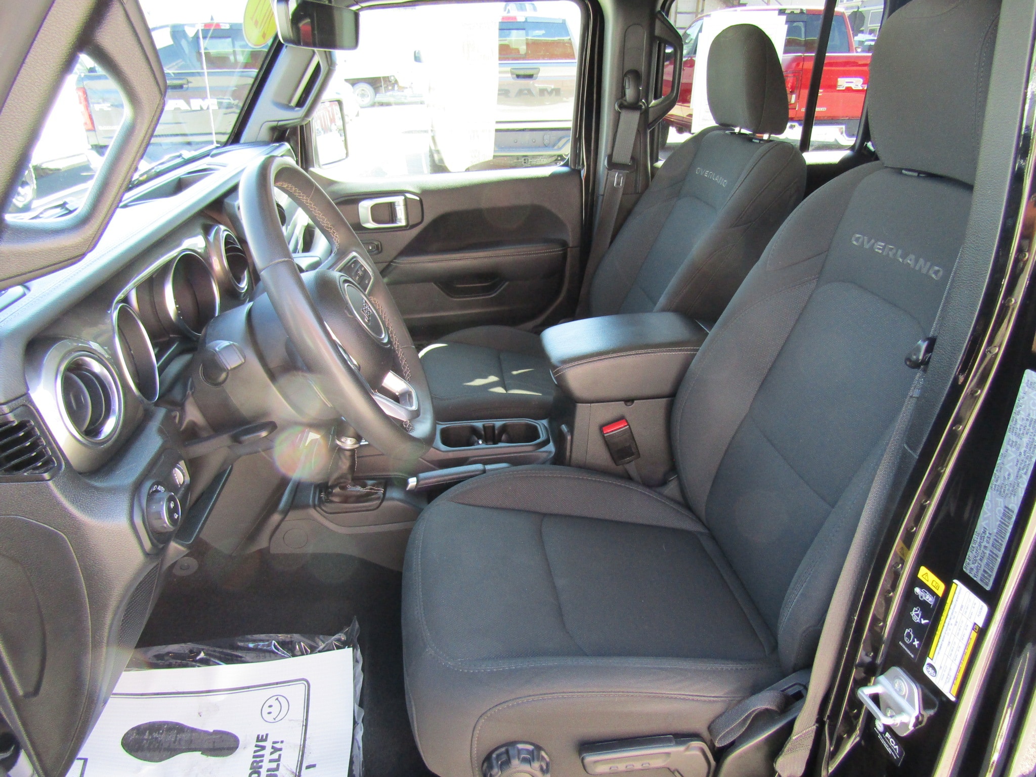 2023 Jeep Gladiator Overland - Photo 14