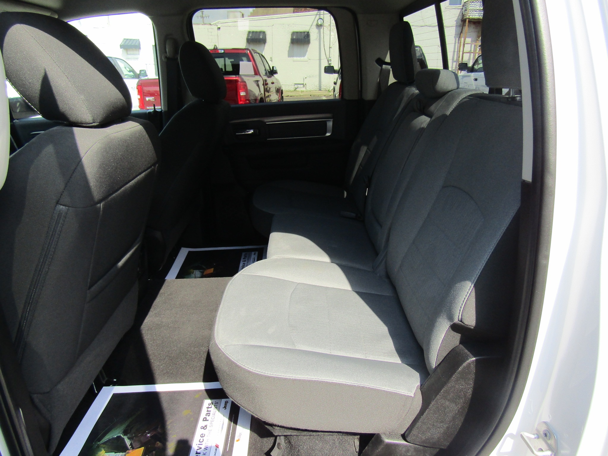 2023 RAM Ram 1500 Classic SLT - Photo 18