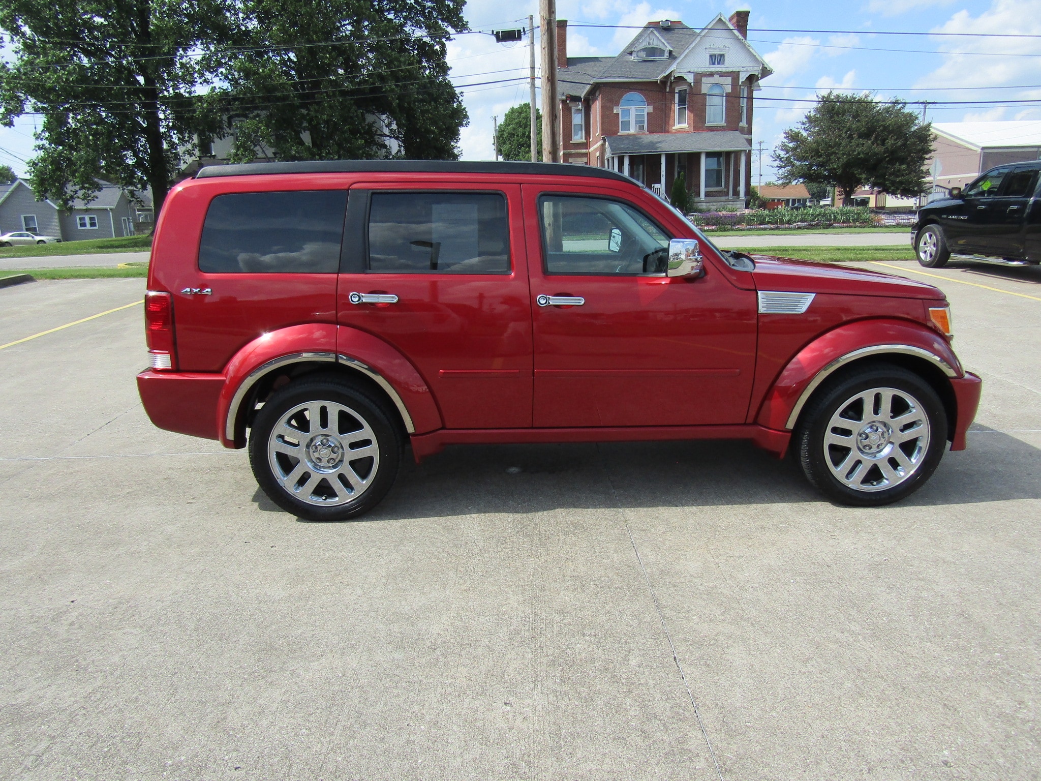 Used 2010 Dodge Nitro SXT with VIN 1D4PU5GX8AW144643 for sale in Washington, IN
