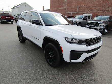 New 2026 Jeep Grand Cherokee Laredo Altitude Sport Utility For Sale in Washington IN