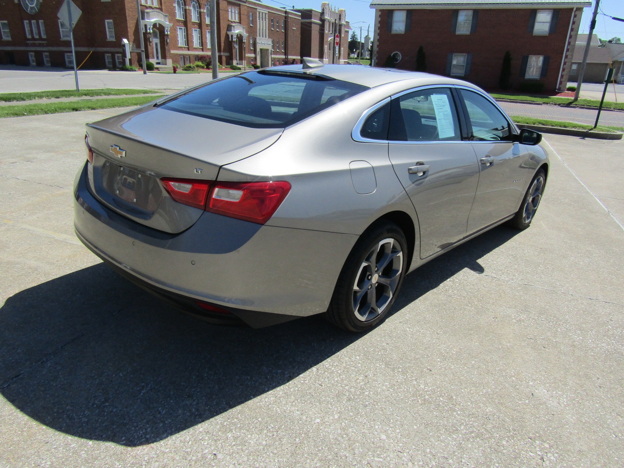 2024 Chevrolet Malibu 1LT photo 3