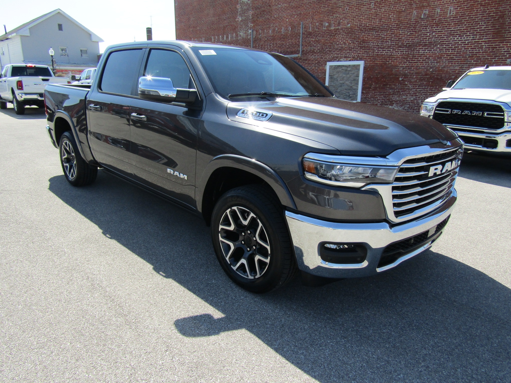 2026 RAM Ram 1500 Pickup Laramie's photo