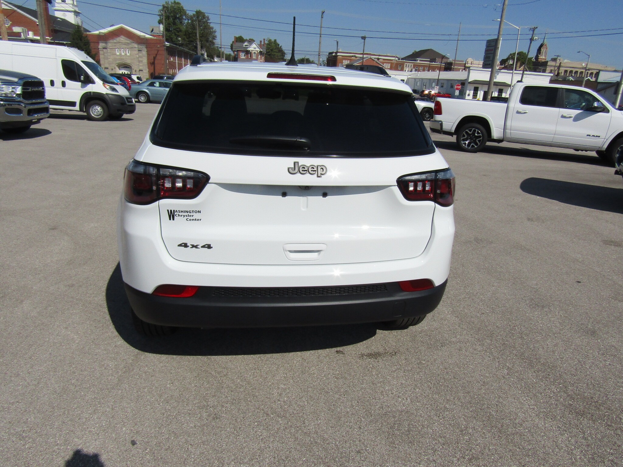 2025 Jeep Compass Latitude photo 4