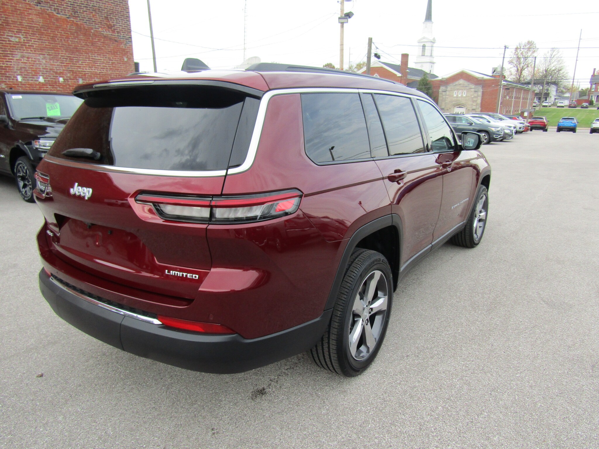 2025 Jeep Grand Cherokee Limited photo 3