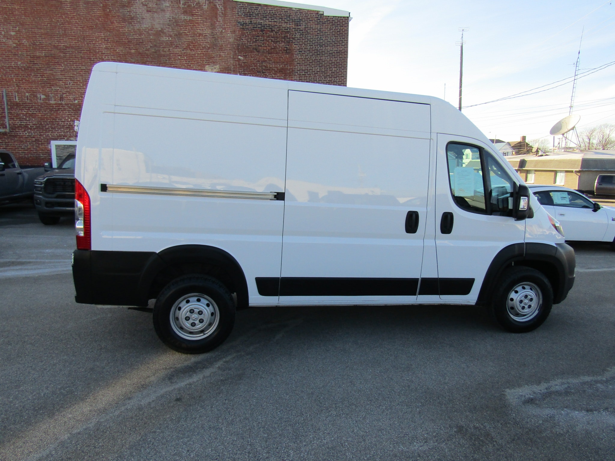 Used 2021 RAM ProMaster Cargo Van Base with VIN 3C6LRVBG6ME546462 for sale in Washington, IN